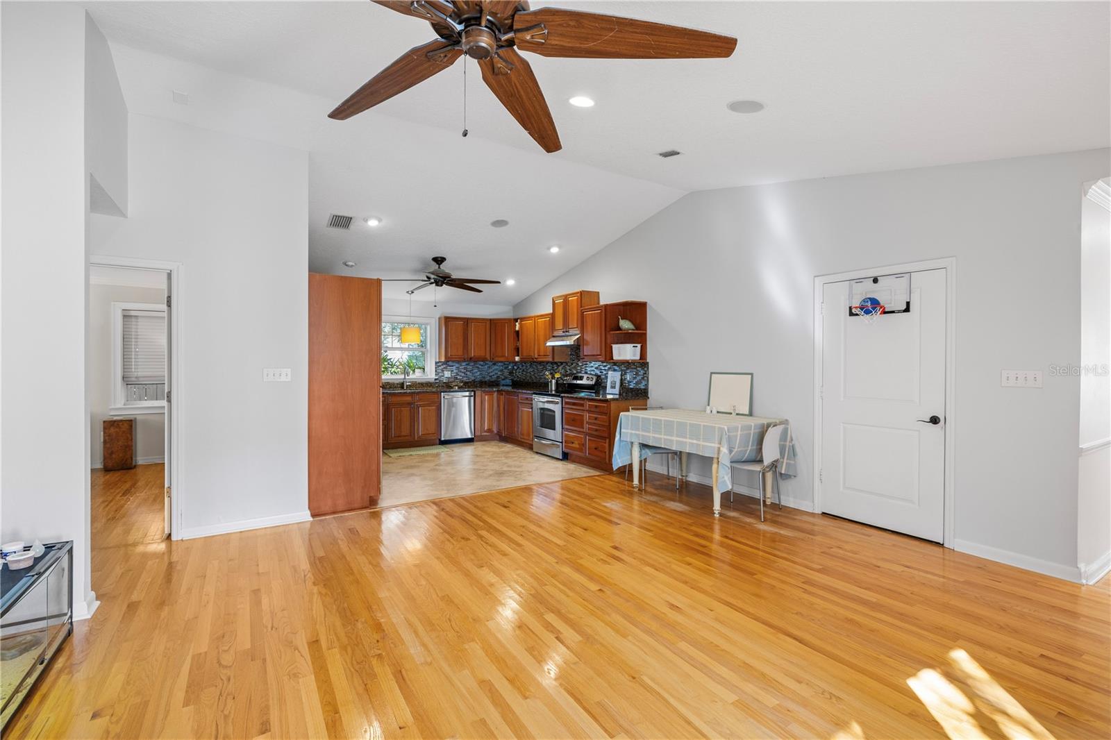 3808 W Granada Street