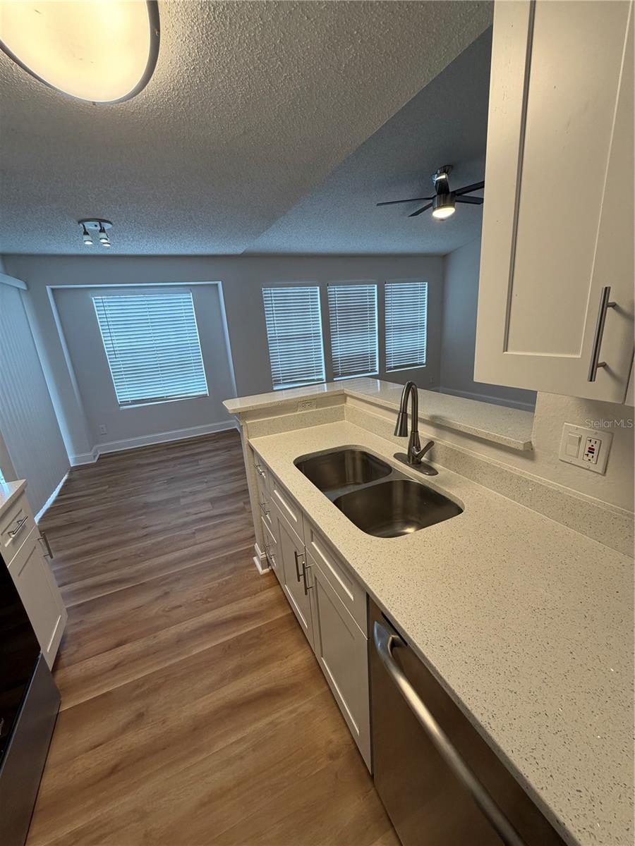 11520 Westwood 527