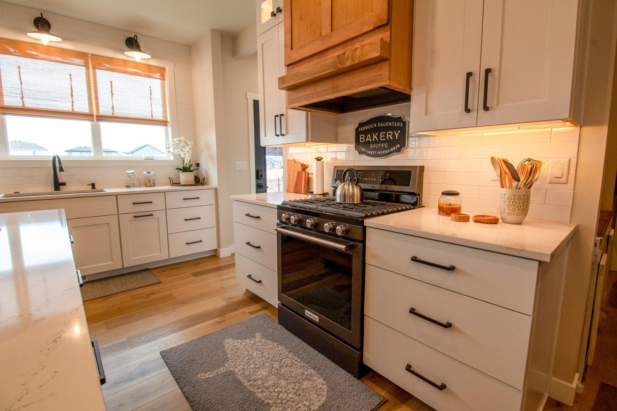 8825 Meadowlark Parkway