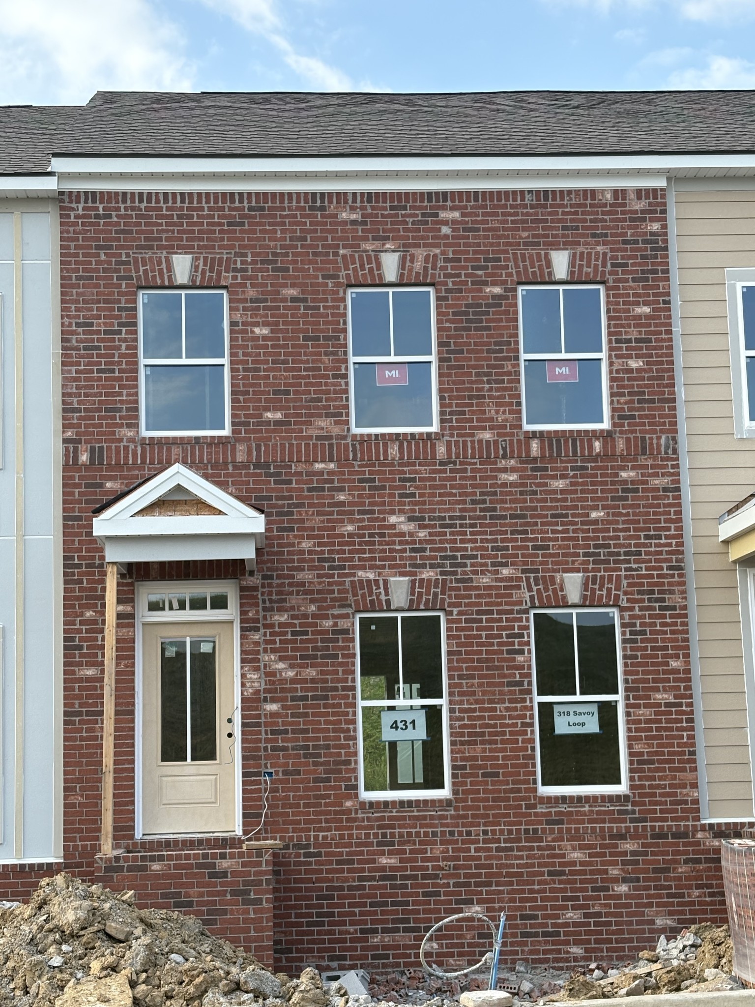 318 Savoy Loop — sold