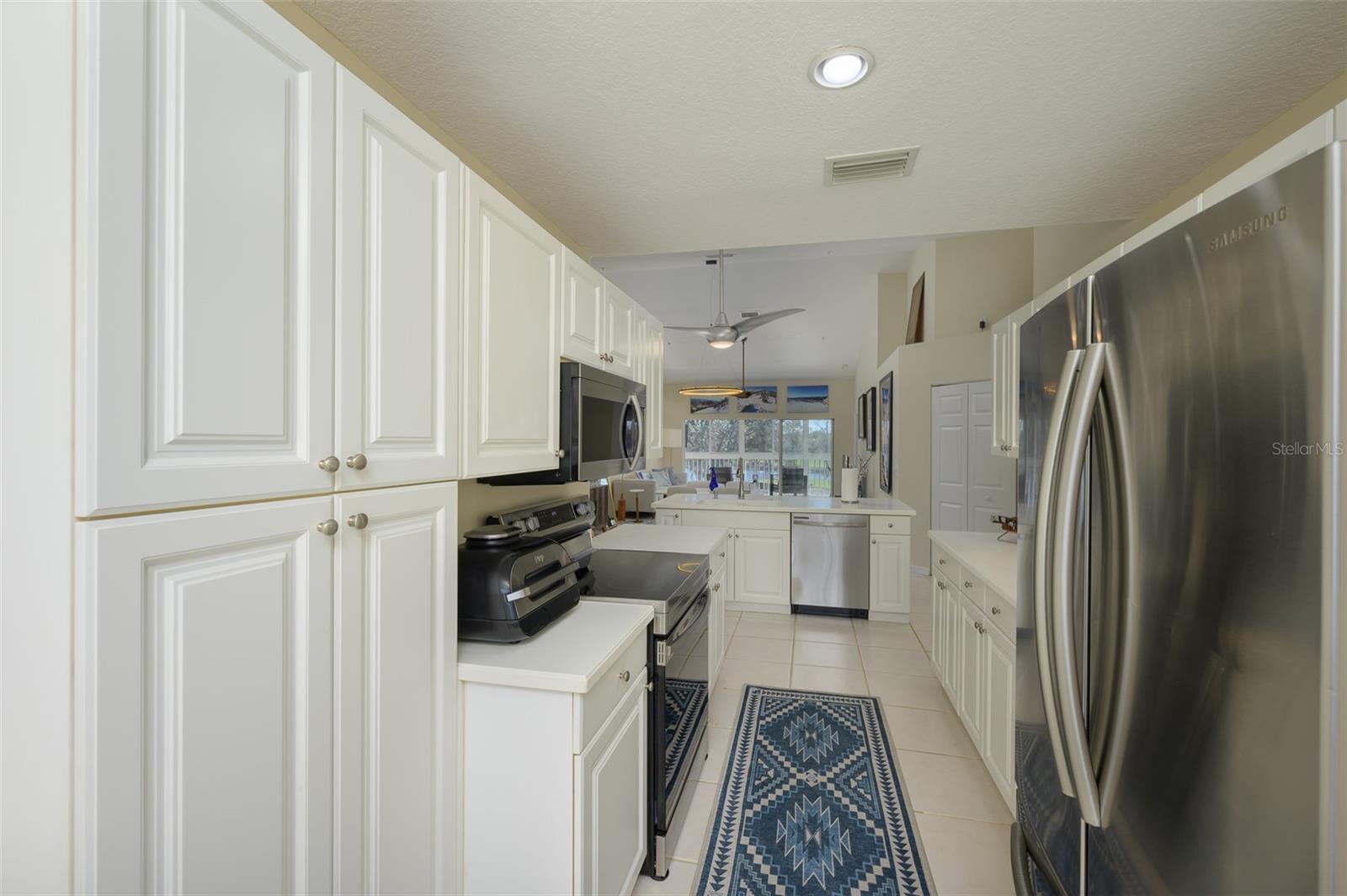 6748 Fairview Terrace 4-202