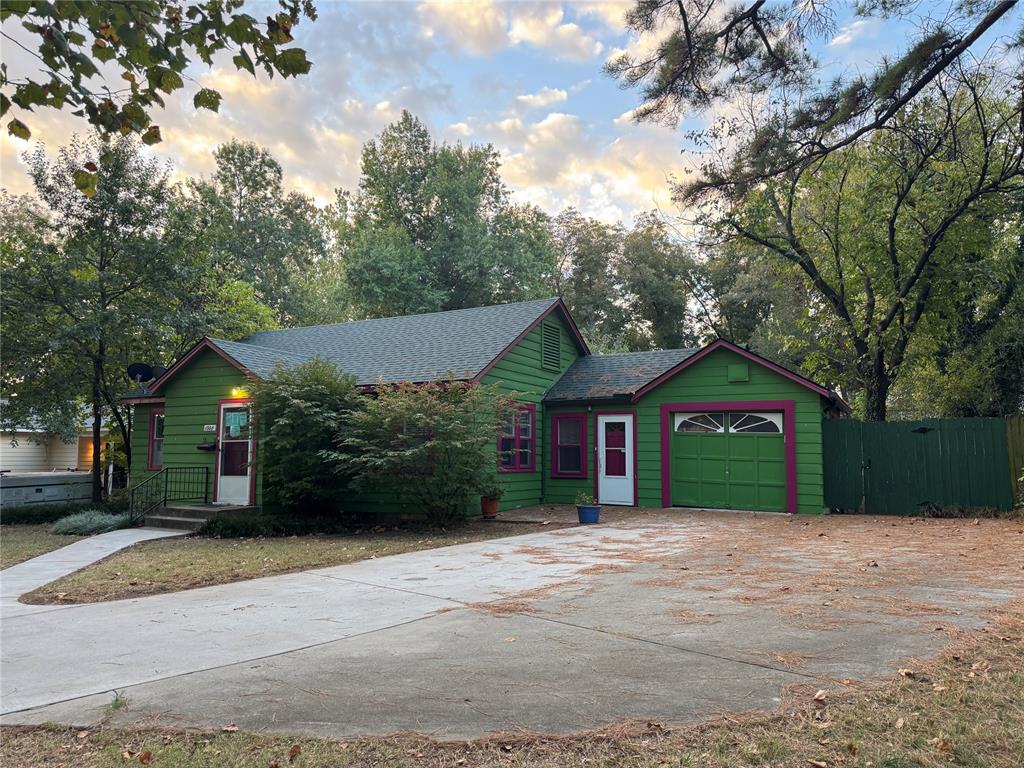 1008 McNamee St, Norman, OK — Charming 3-bed / 2-bath bungalow with original hardwood floors, a cook’s casita kitchen, a space that could be a butler's pantry, and an attached one-car garage. The HVAC system is newly installed. Enjoy relaxing in the screened gazebo and the private yard. Just minutes from the University of Oklahoma campus and within sight of Lyon's Park — ideal for owner-occupiers or investors seeking steady rental demand. Previously home to a local artist, this property offers unique charm and flexible living / leasing potential. Days on Market are incorrect. Listing began 10/17. *Agents please read Realtor remarks*