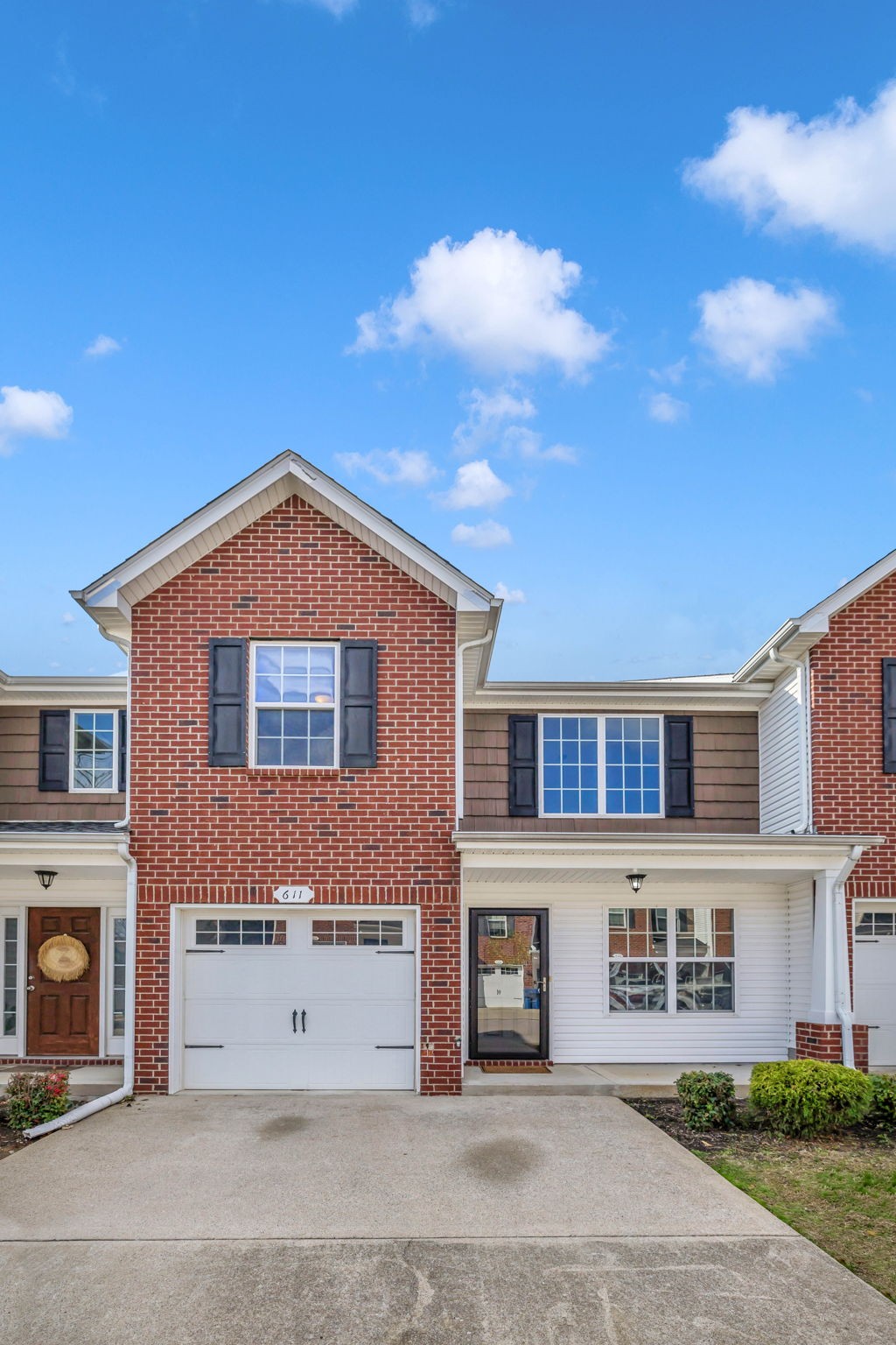 611 Bonneville Ln
