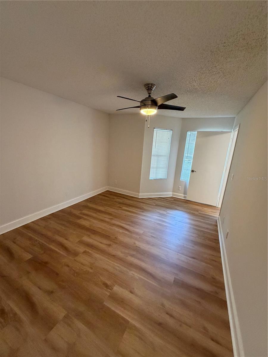 11520 Westwood 527