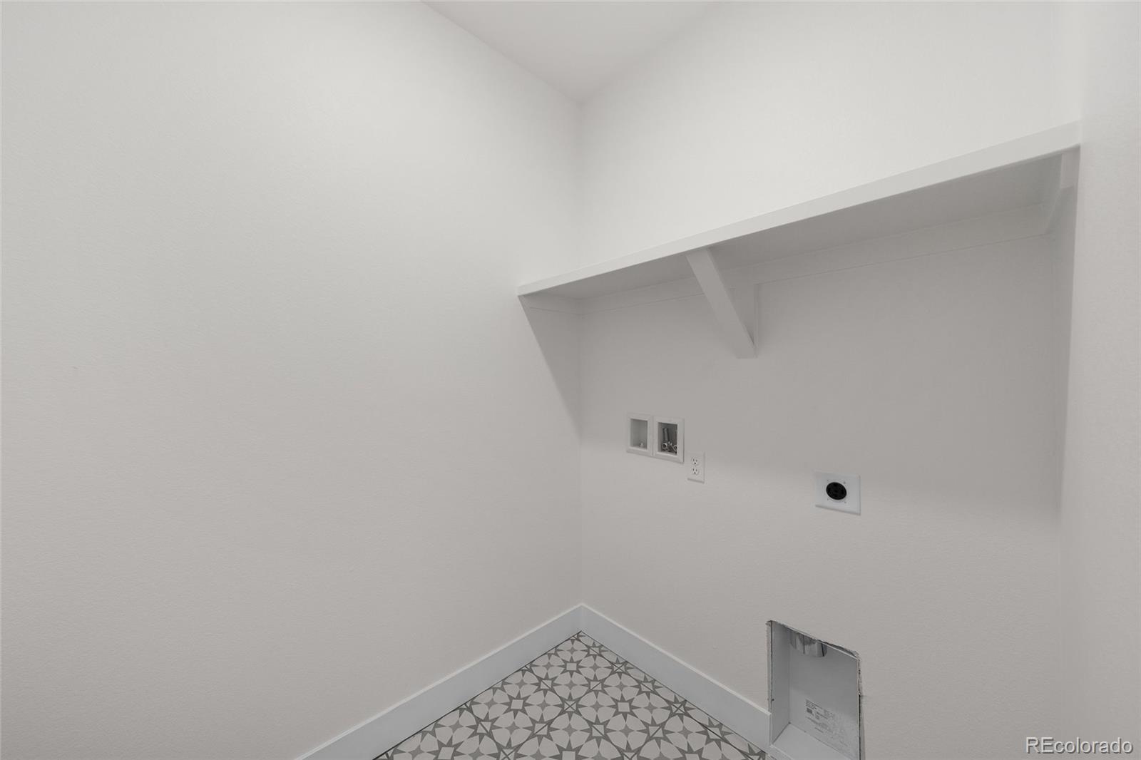 8735 Whiteclover Street