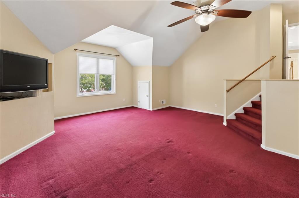 803 Gresham Way