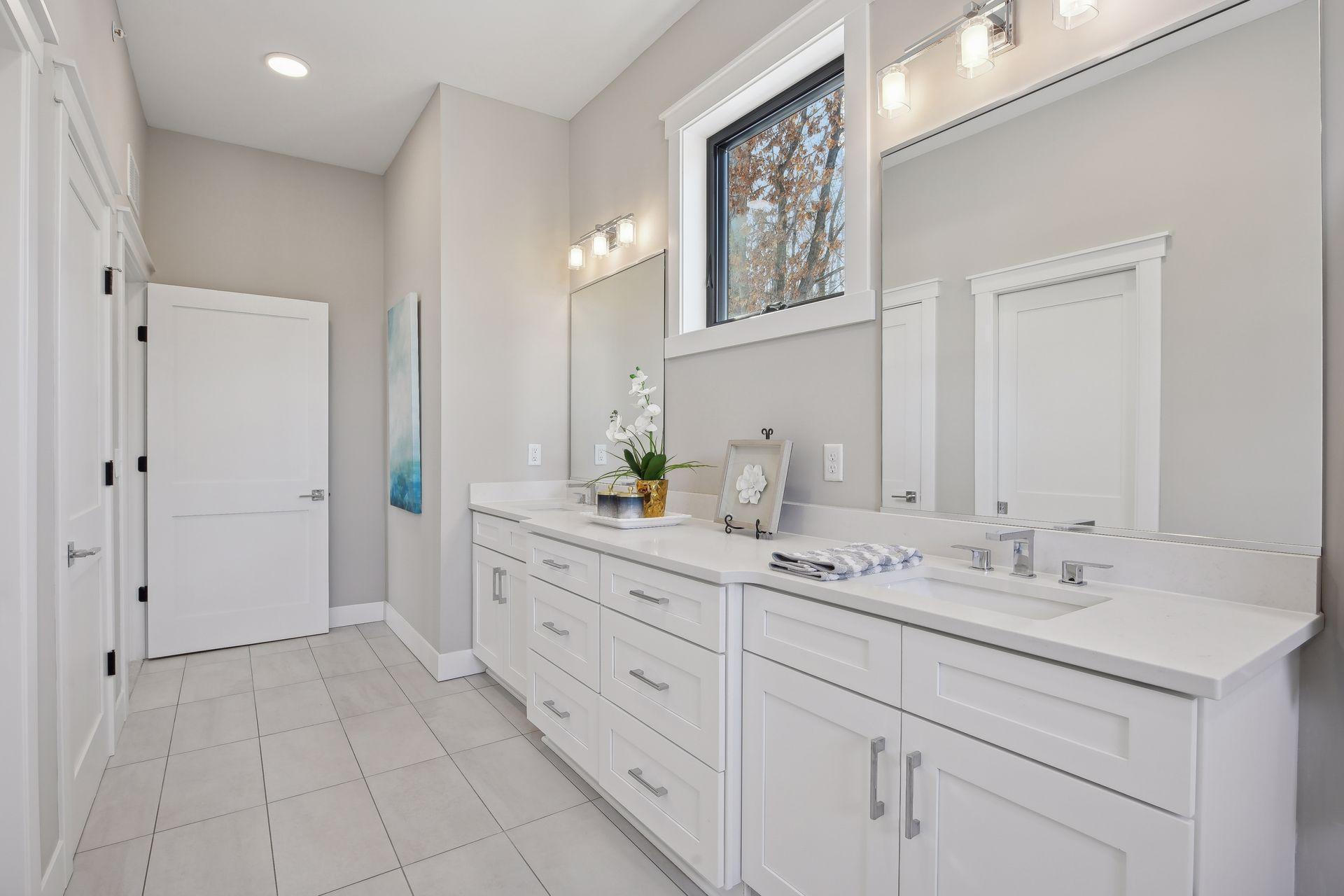 5734 Shady Oak Road S 12