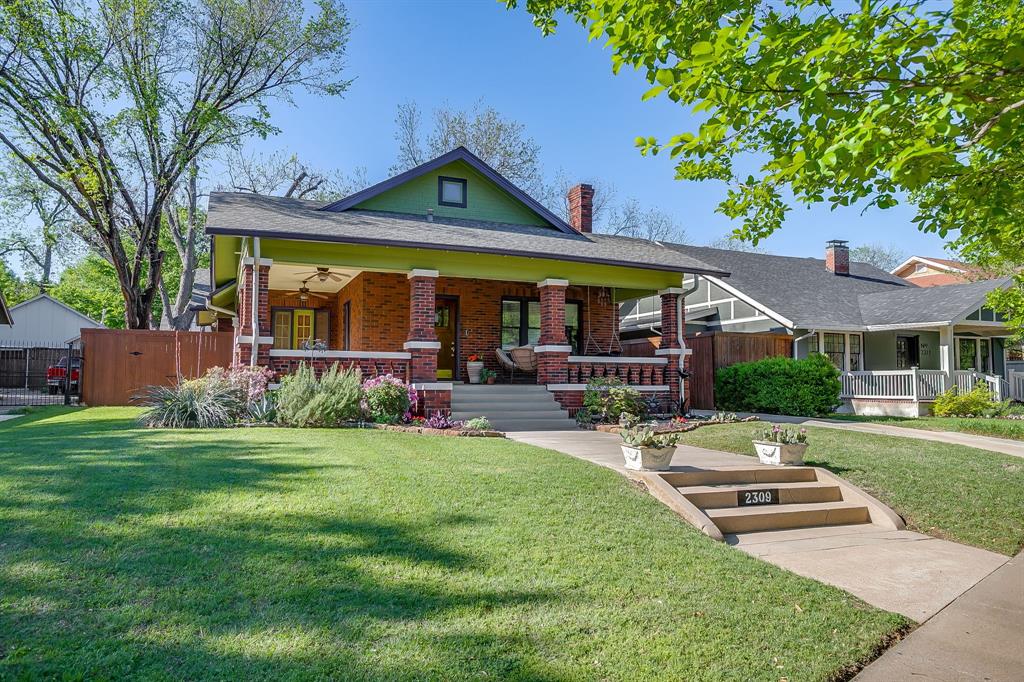 2309 Mistletoe Avenue