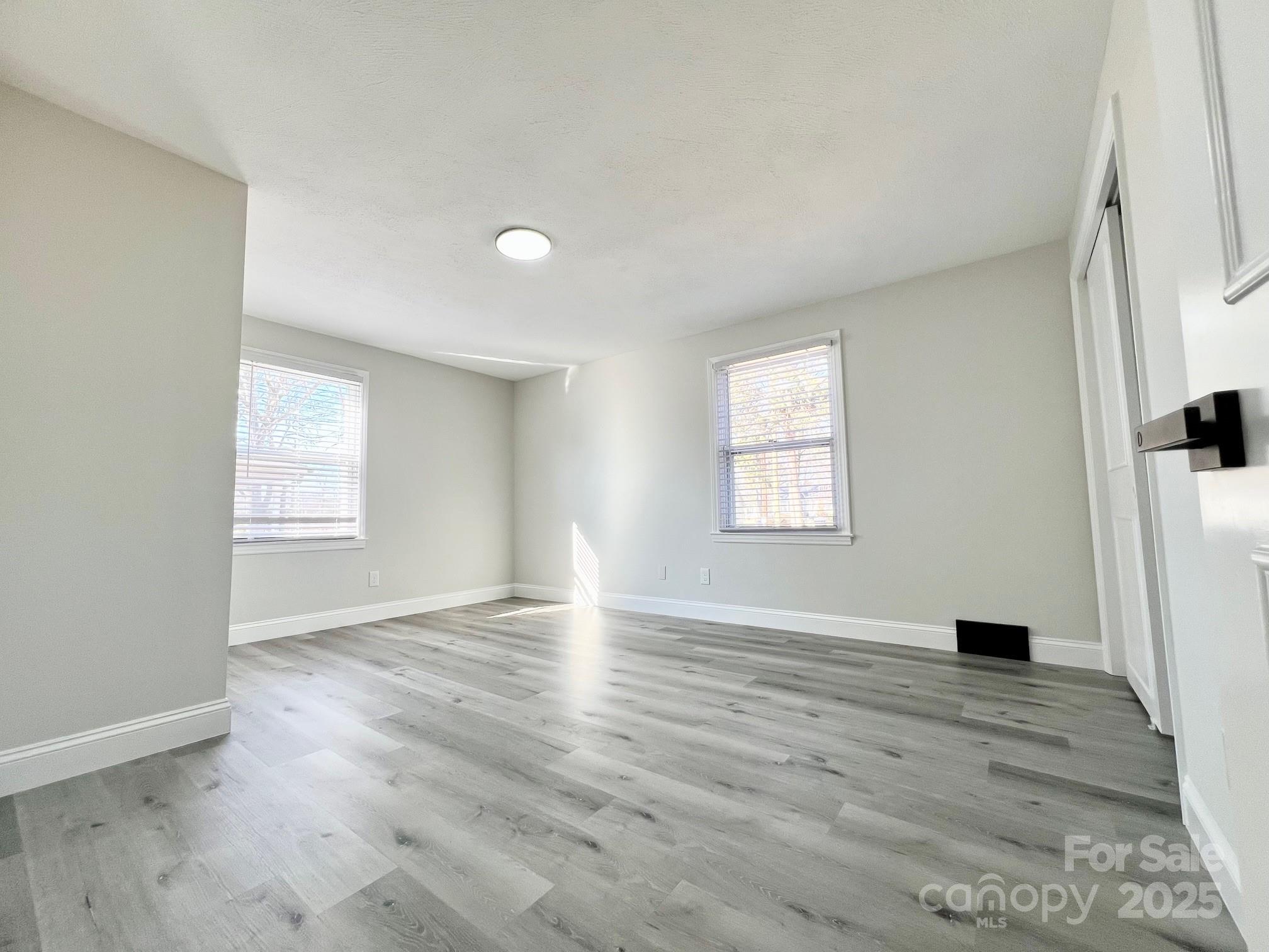 441 Kingfield Drive SW