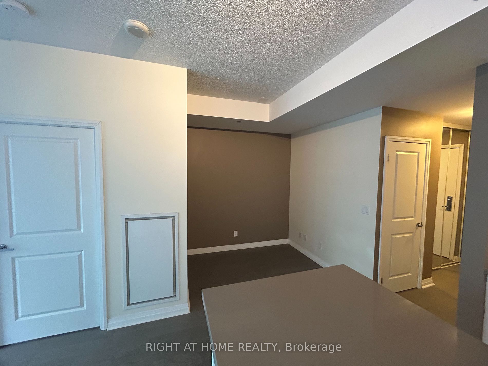 59 Annie Craig Dr 1302