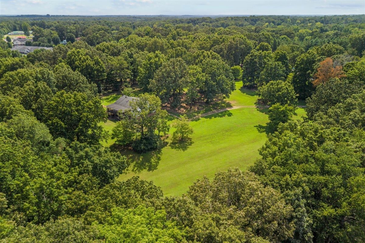 414 Valleywood Dr