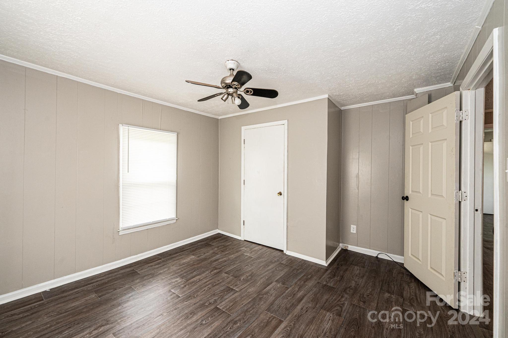 612 Center Street NW