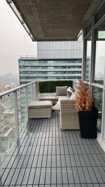 375 W King St 3109