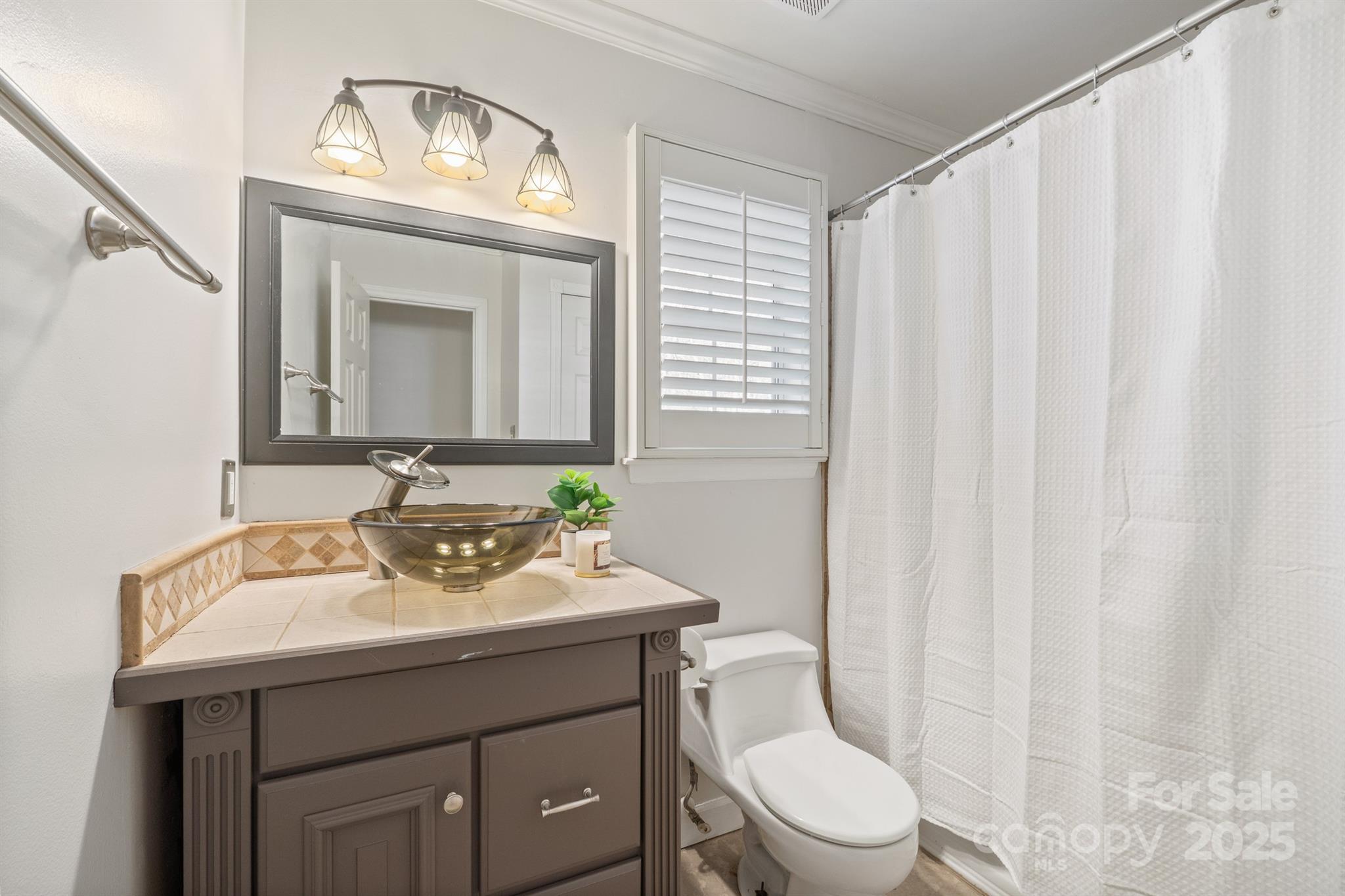 172 Valleybrook Drive