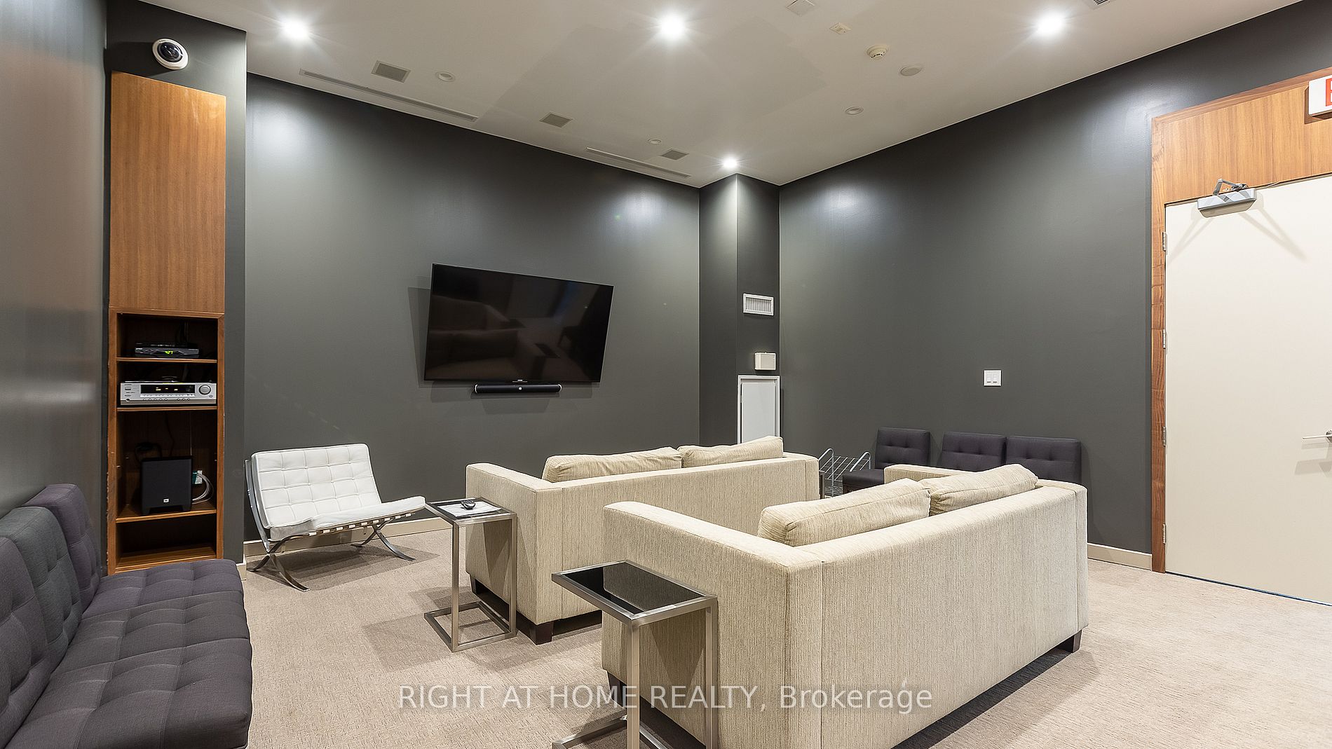 380 Macpherson Ave 314