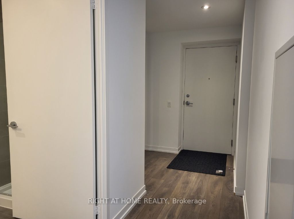 950 Portage Pkwy 3907