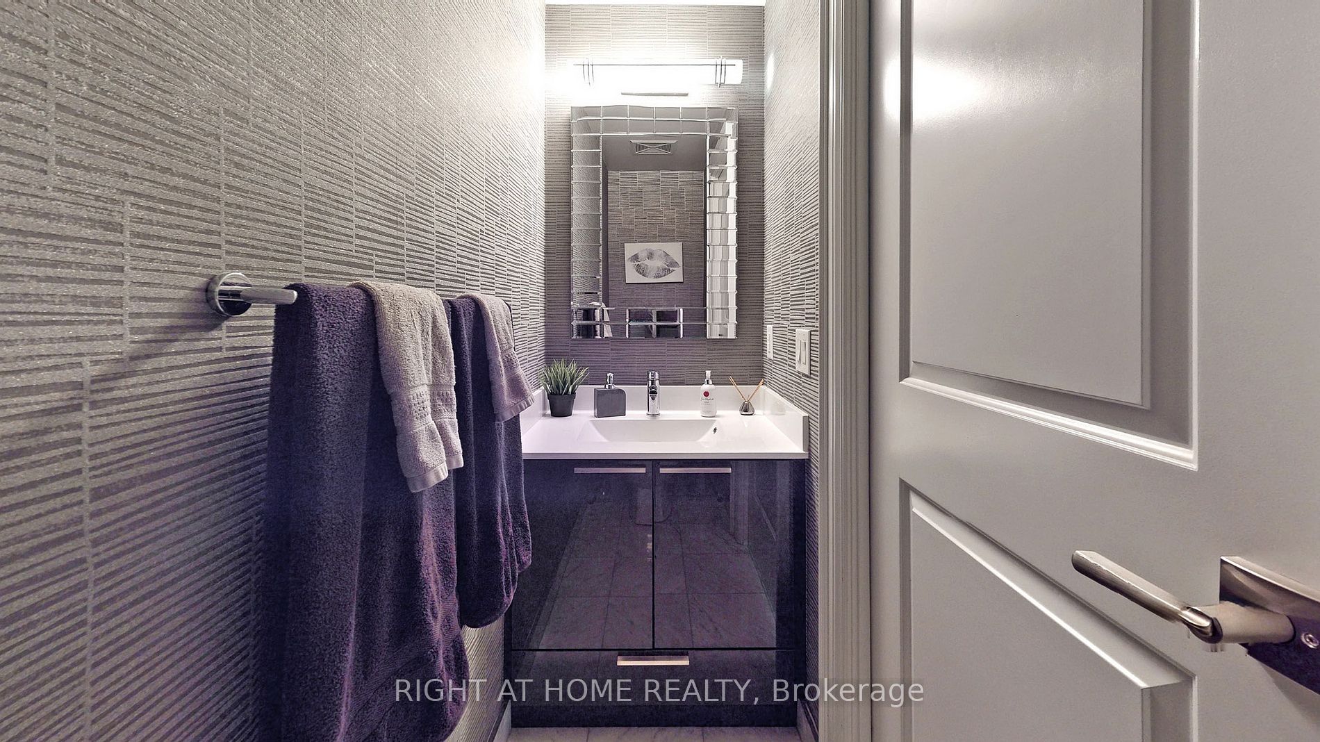 16 Brookers Lane Lph04