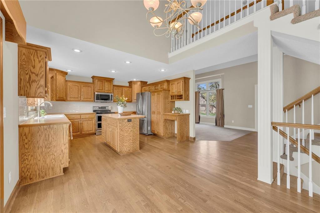 7442 N Sycamore Avenue