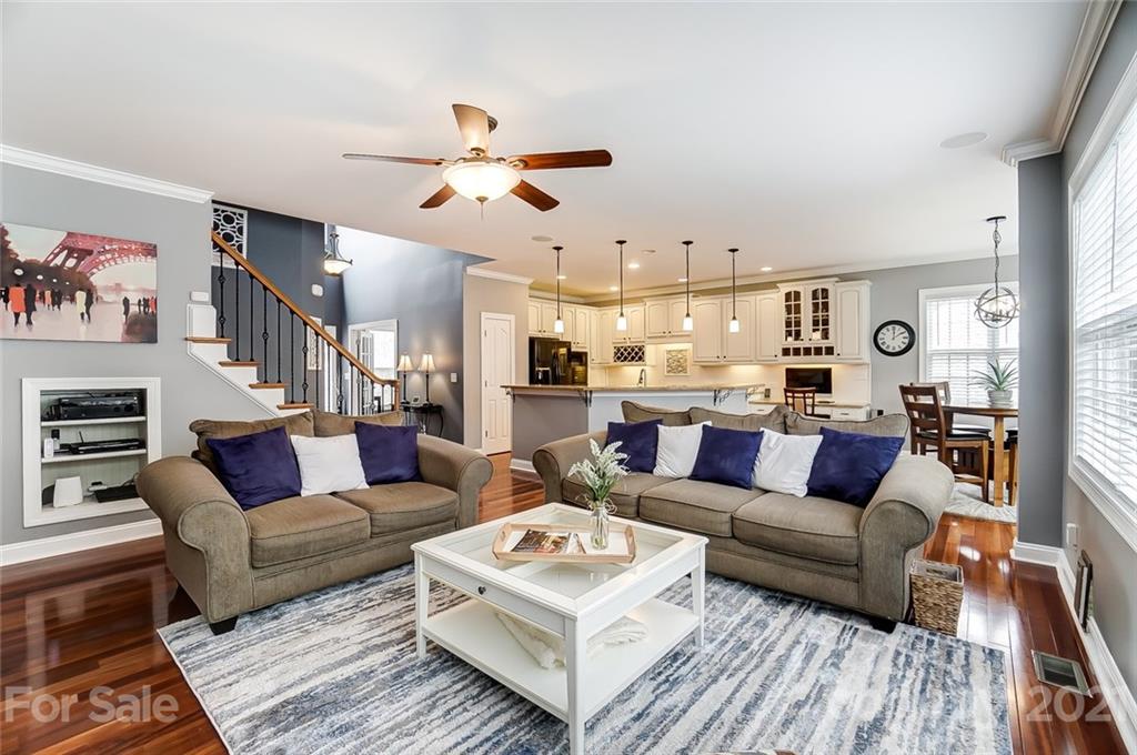 12058 Pelican Court