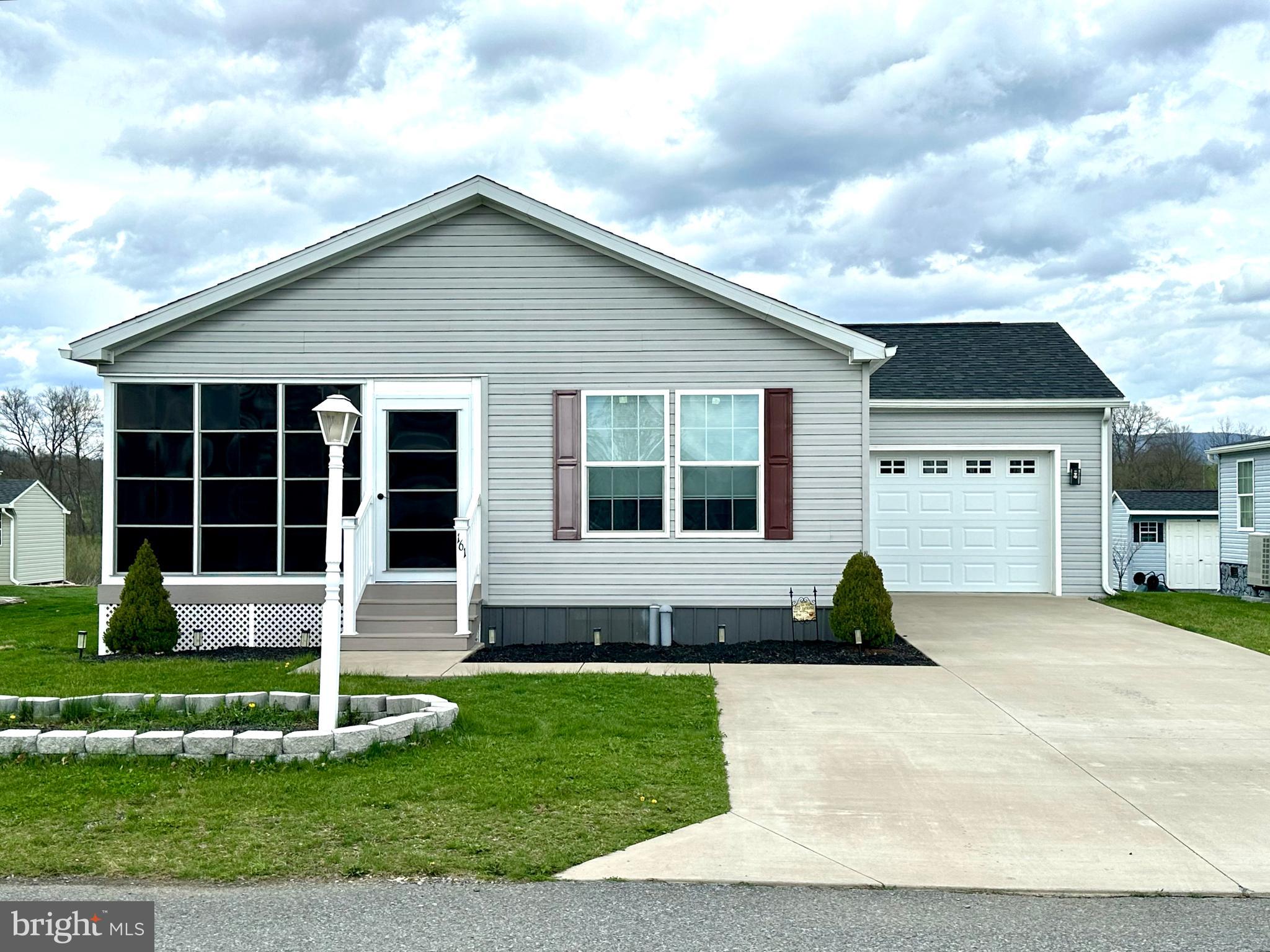 161 Serenity Cir  