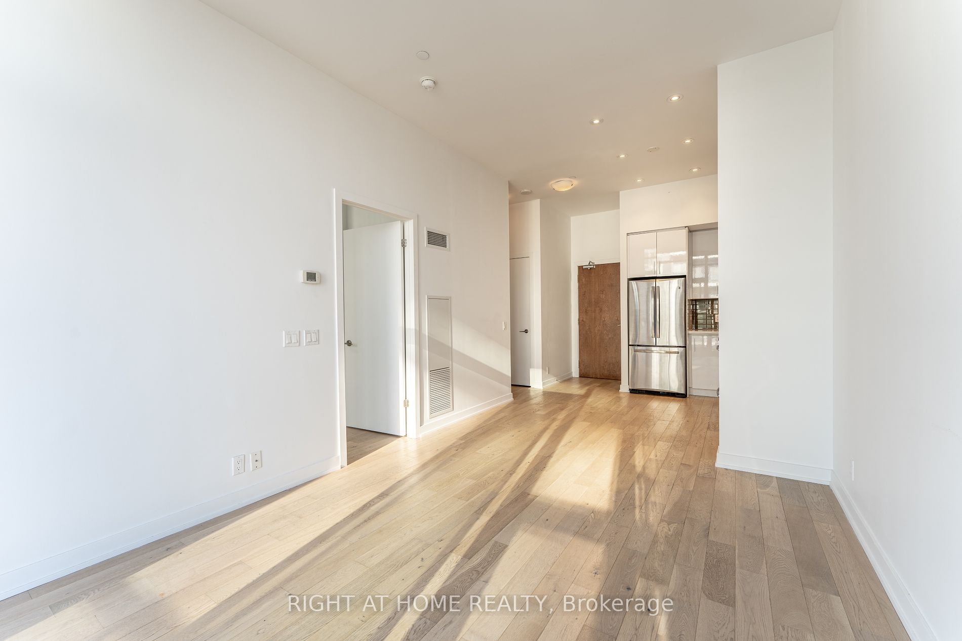 2212 W Lake Shore Blvd Ph06