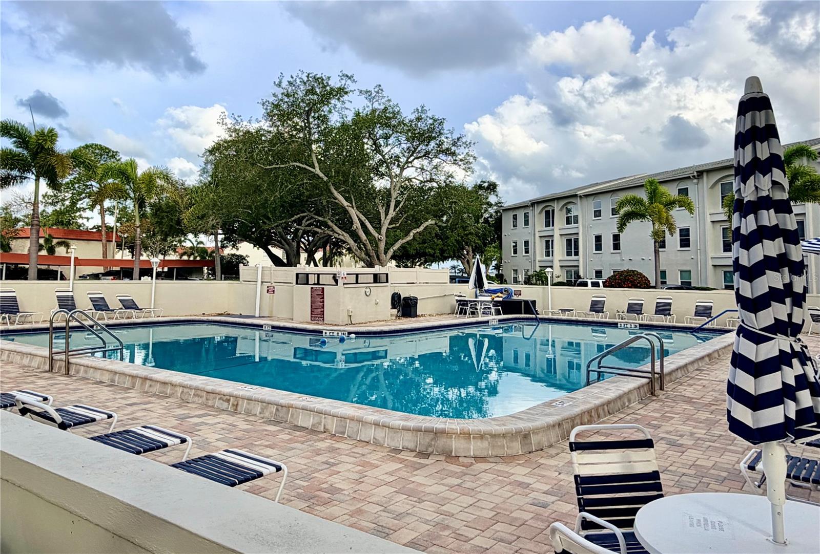2700 Bayshore Boulevard 2108