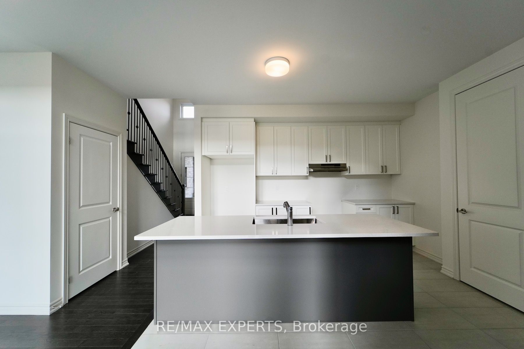 18 Mayapple St