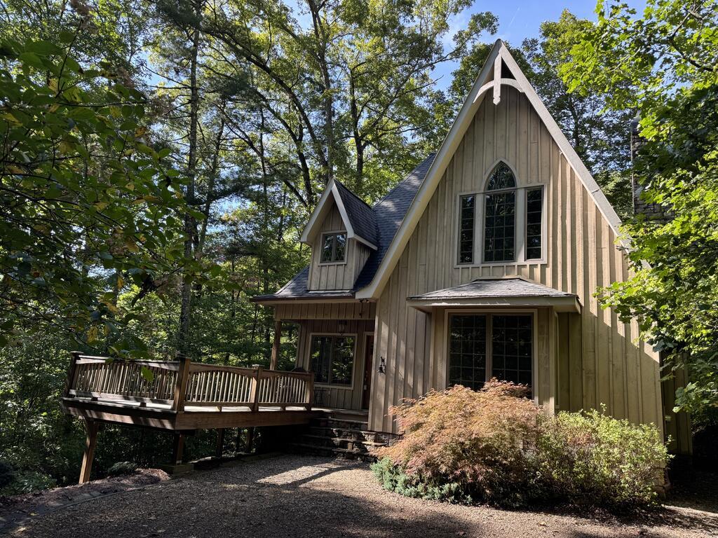 654 Brush Creek