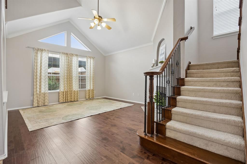 9004 Regal Oaks Drive