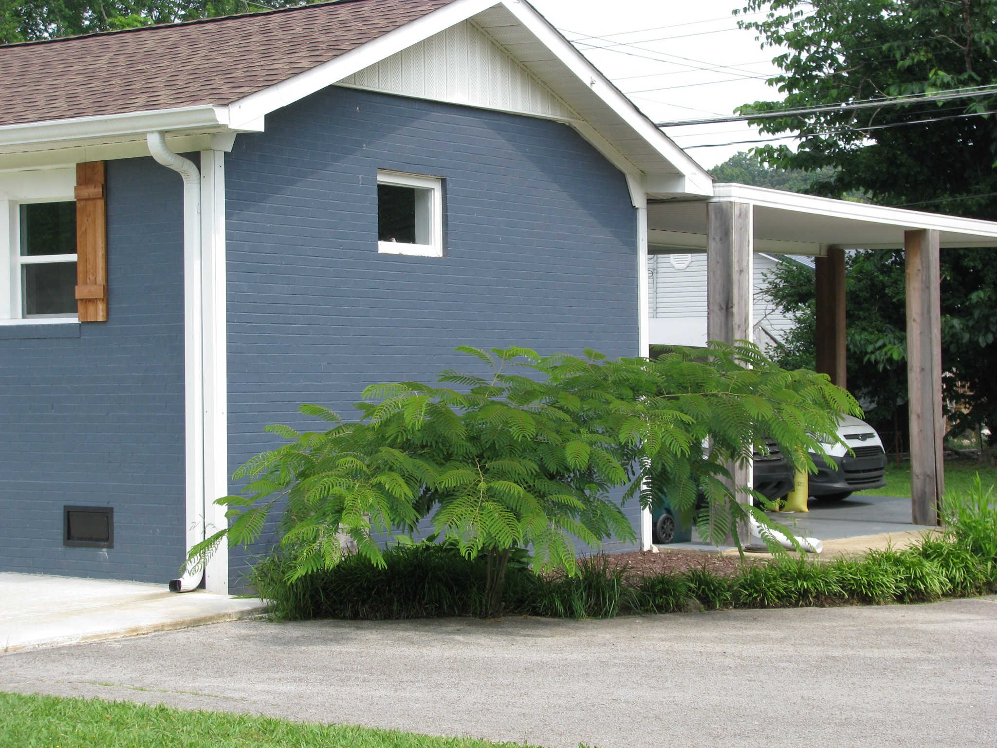 101 Simpson Ave