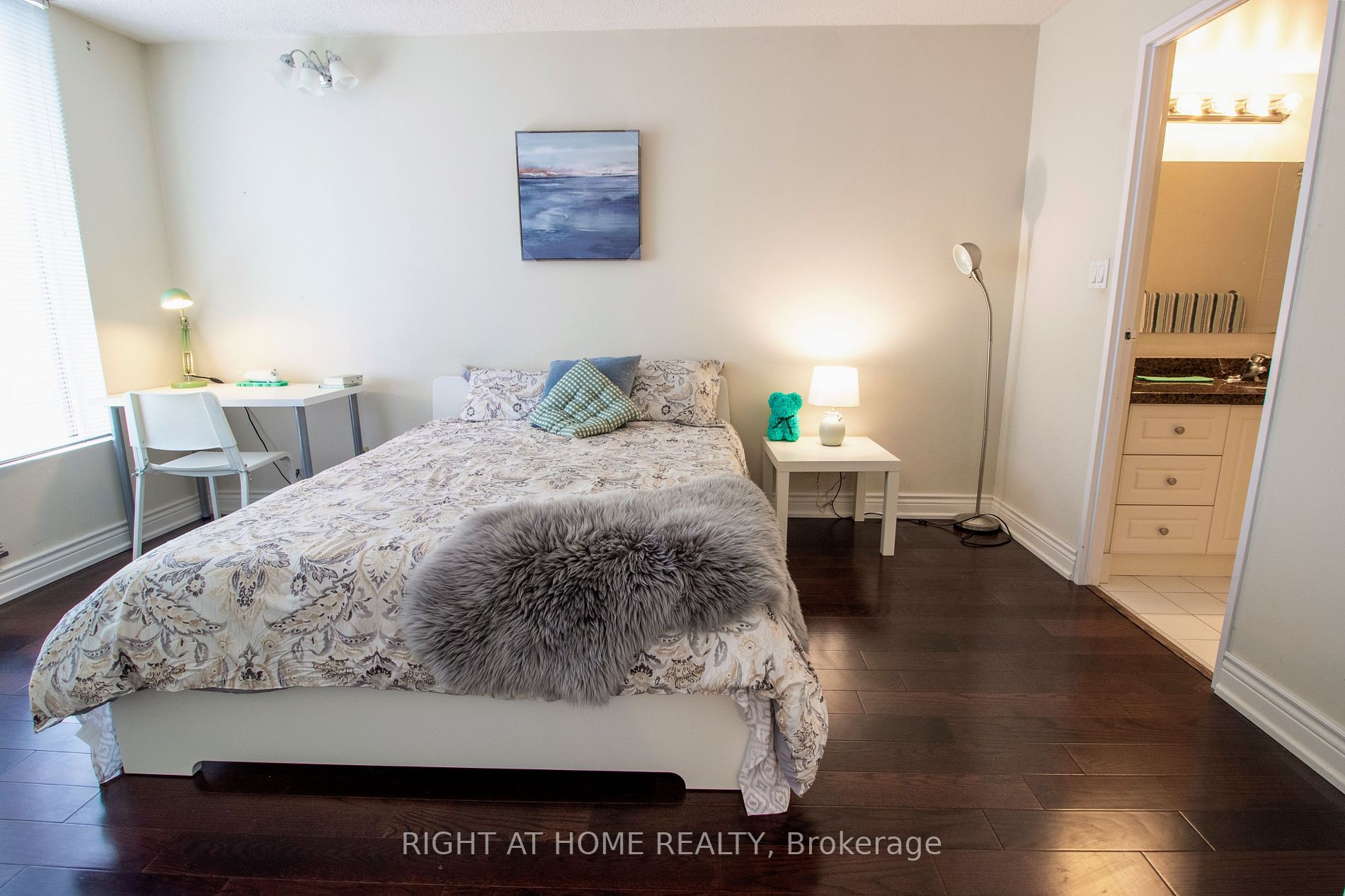 5785 Yonge St 505