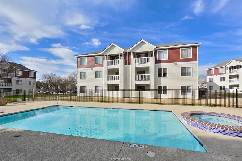 525 Southwest Parkway 303