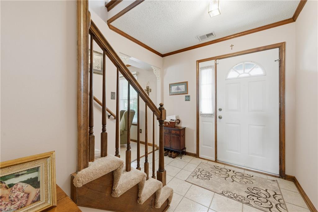 1112 Whitewater Court