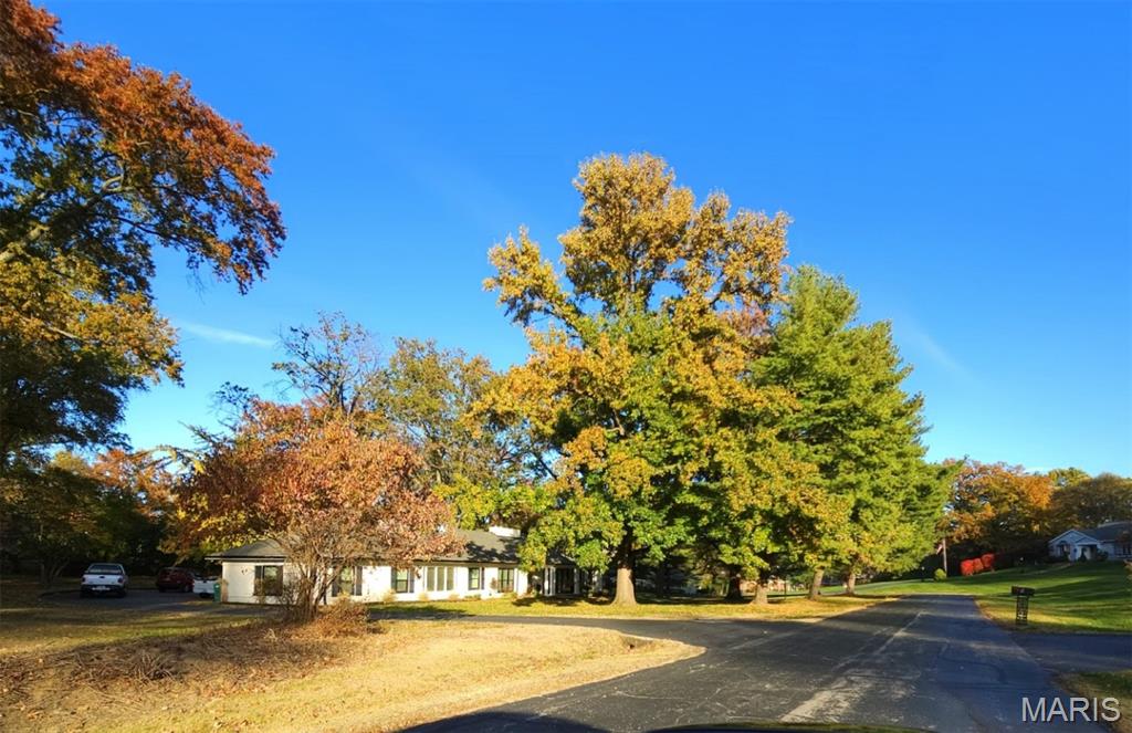 18 Country Aire Drive