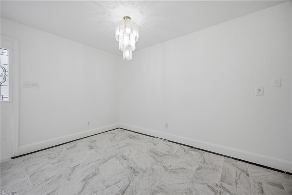 218 Bradford Avenue