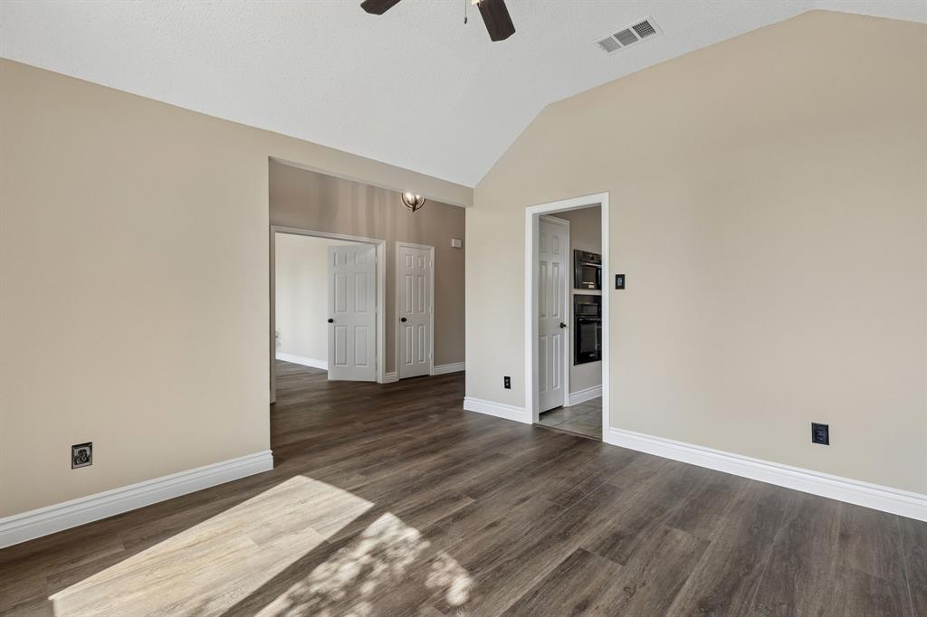 607 Grimsworth Court