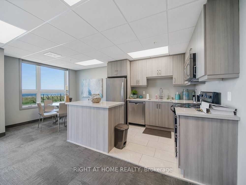 35 Southshore Cres 408