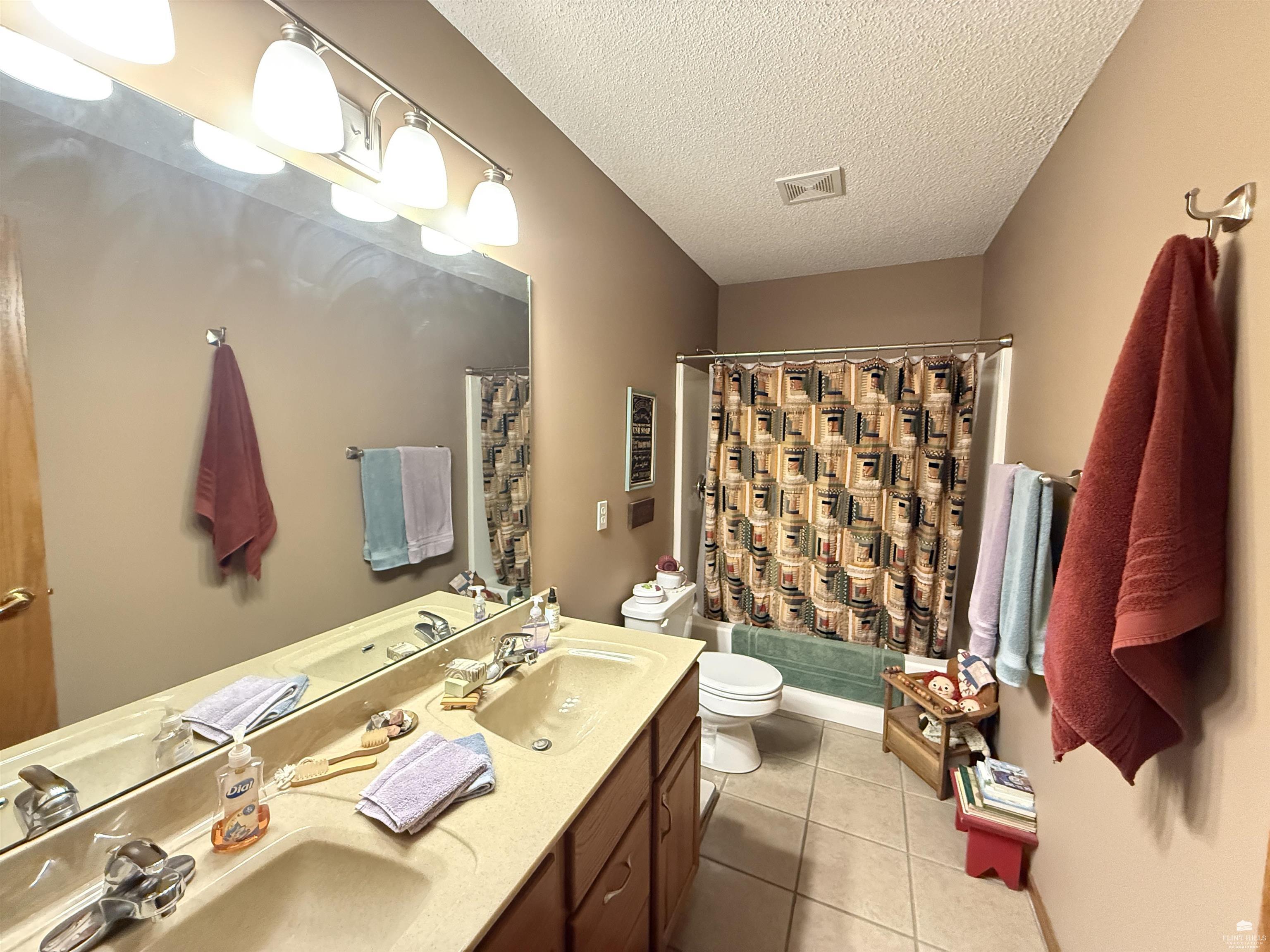 3851 Fox Ridge Drive