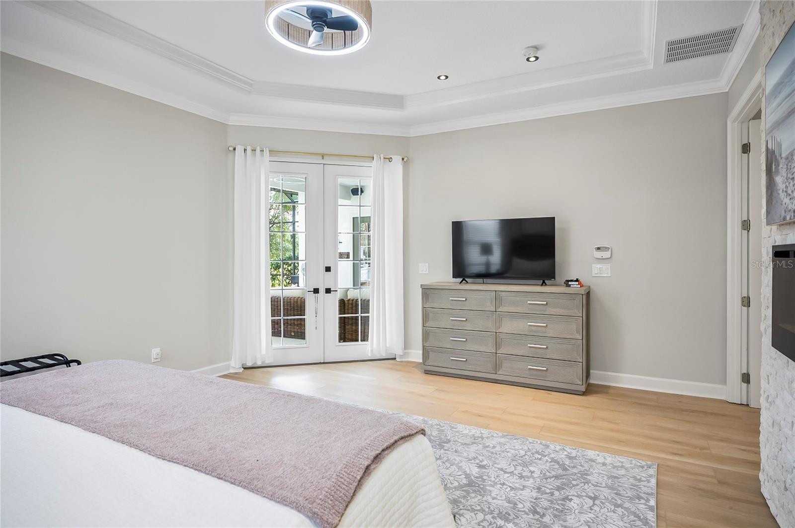 15 S Waterview Drive