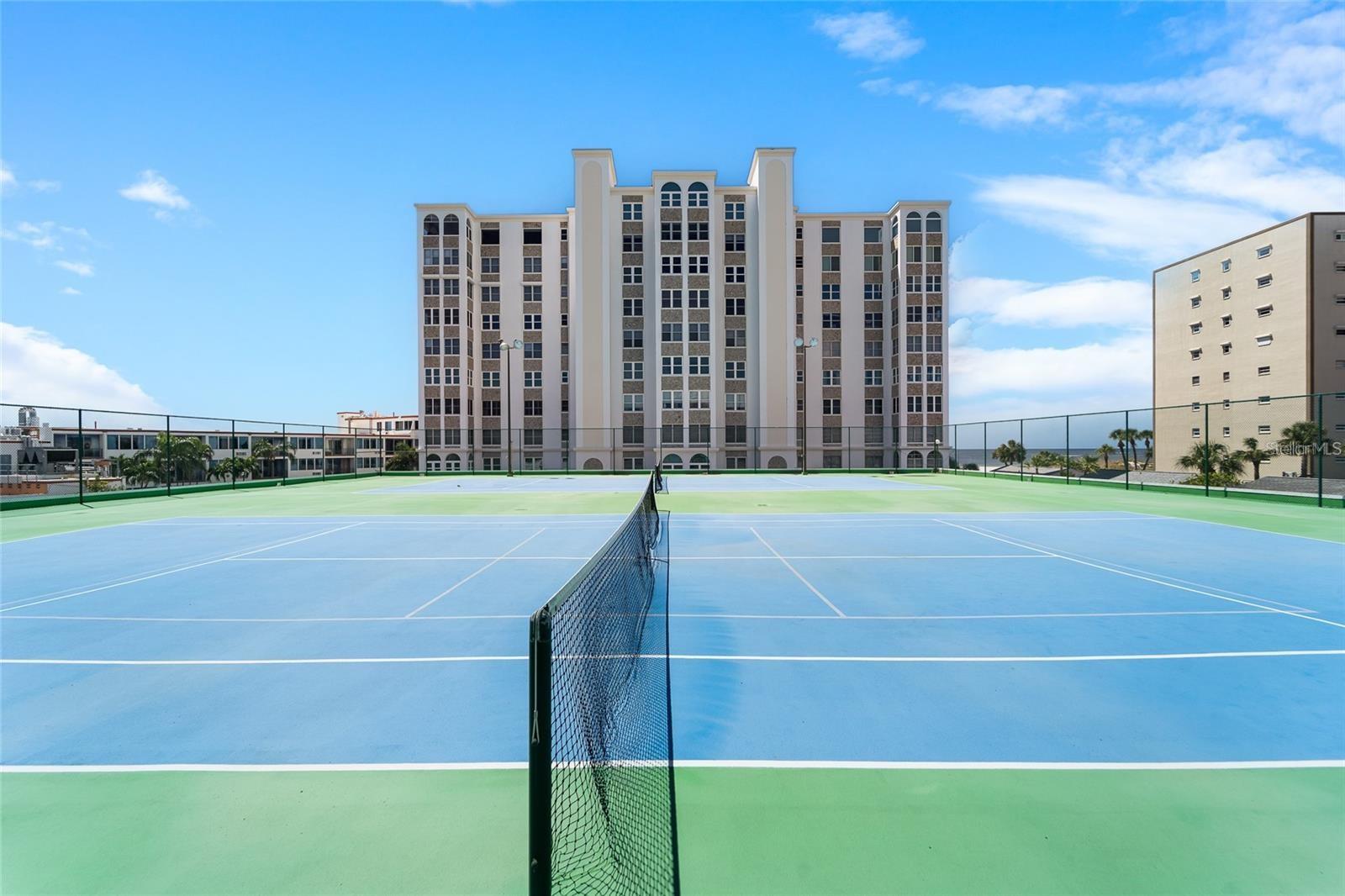 4950 Gulf Boulevard 807