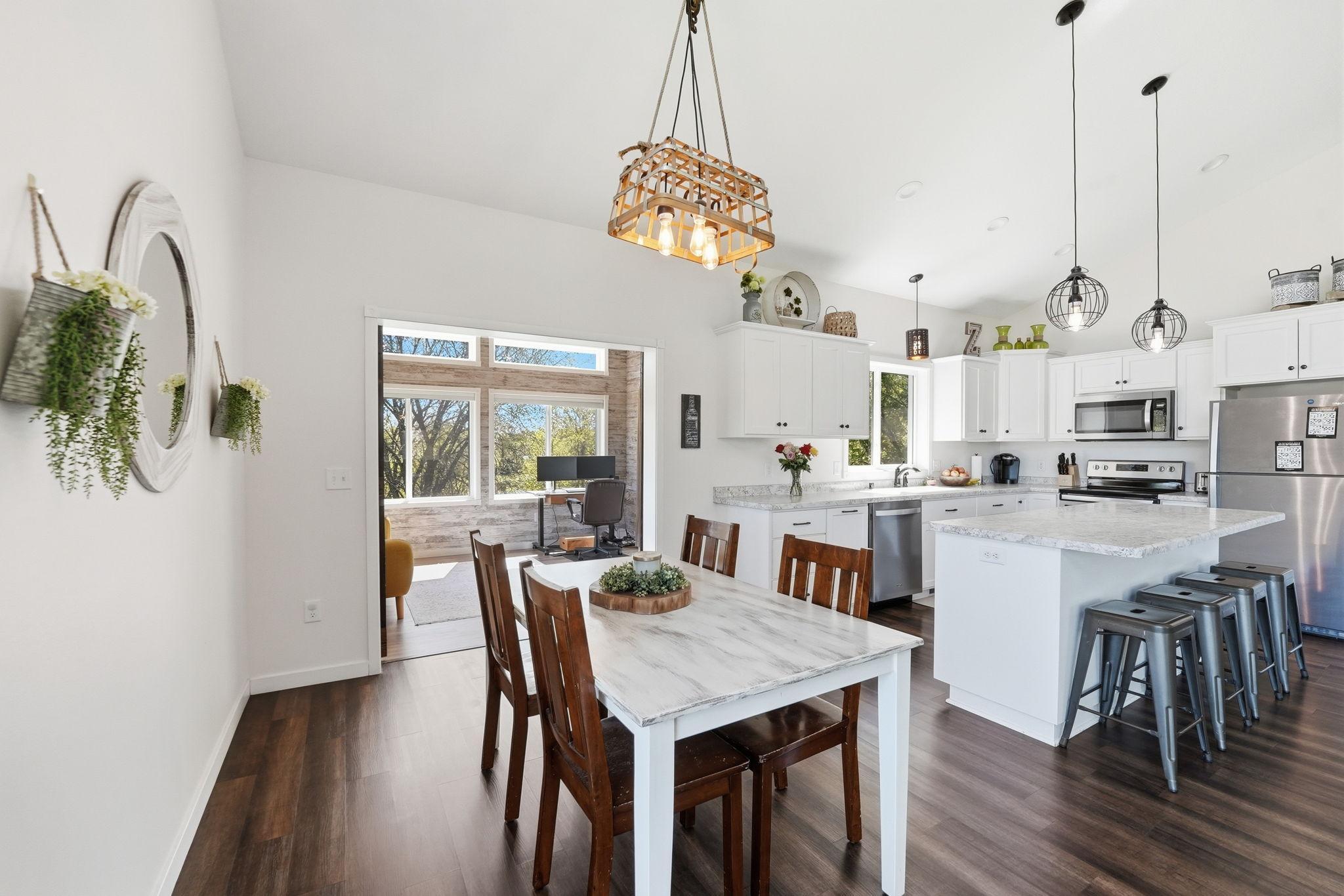10640 Raven Loop NE