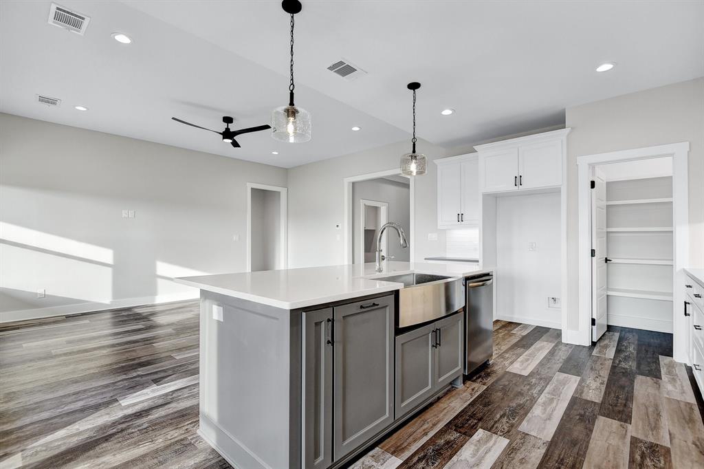 1808 Aleia Cove