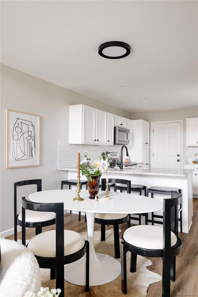 323 W 114th Way