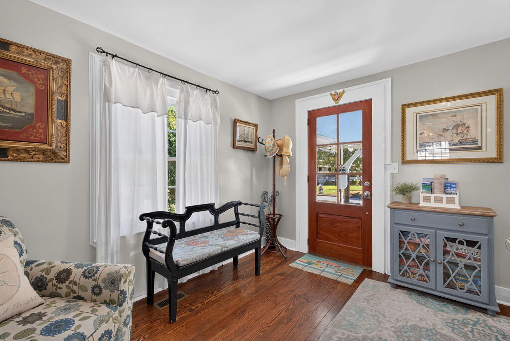 511 Tazewell Ave 373