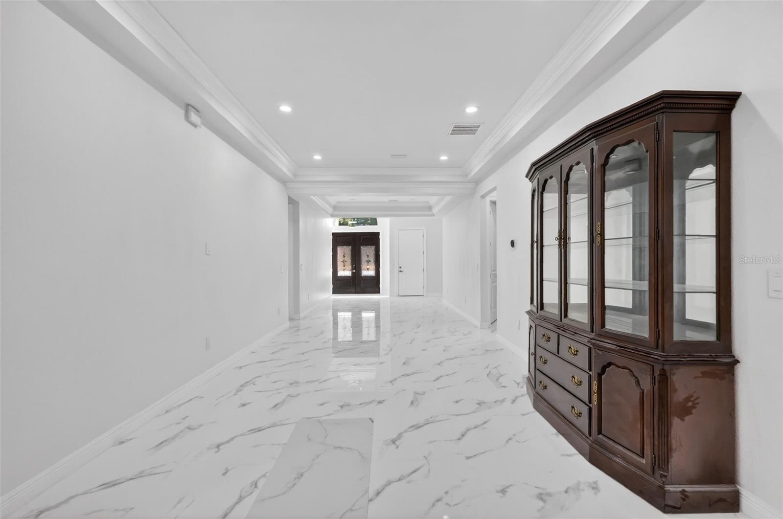 588 Dowling Circle