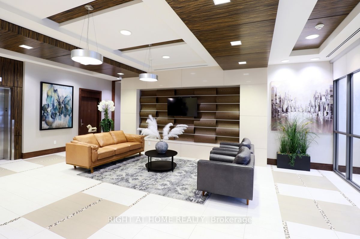 339 W Rathburn Rd 2011