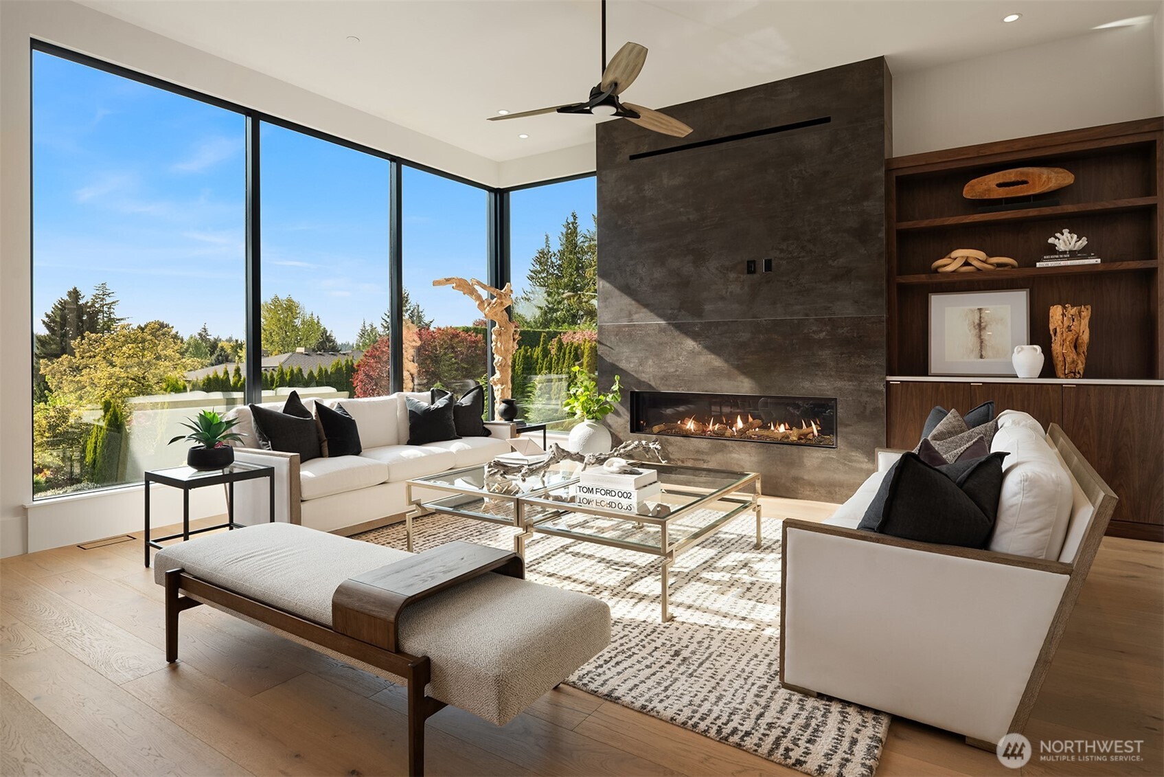 Natural light pours through near floor to ceiling windows creating an airy vibe that clears the mind and refreshes the soul.