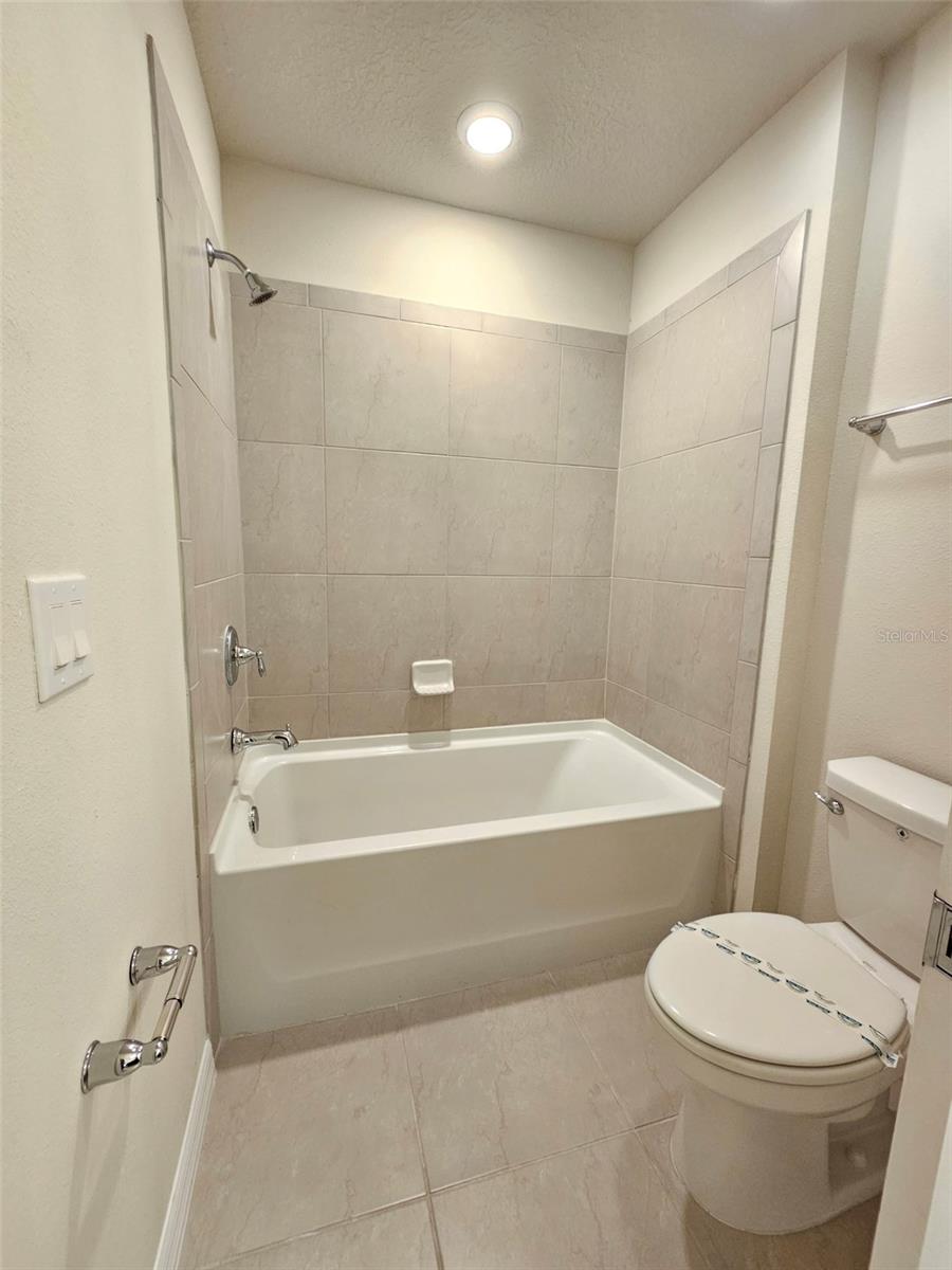 3273 Lilac Way