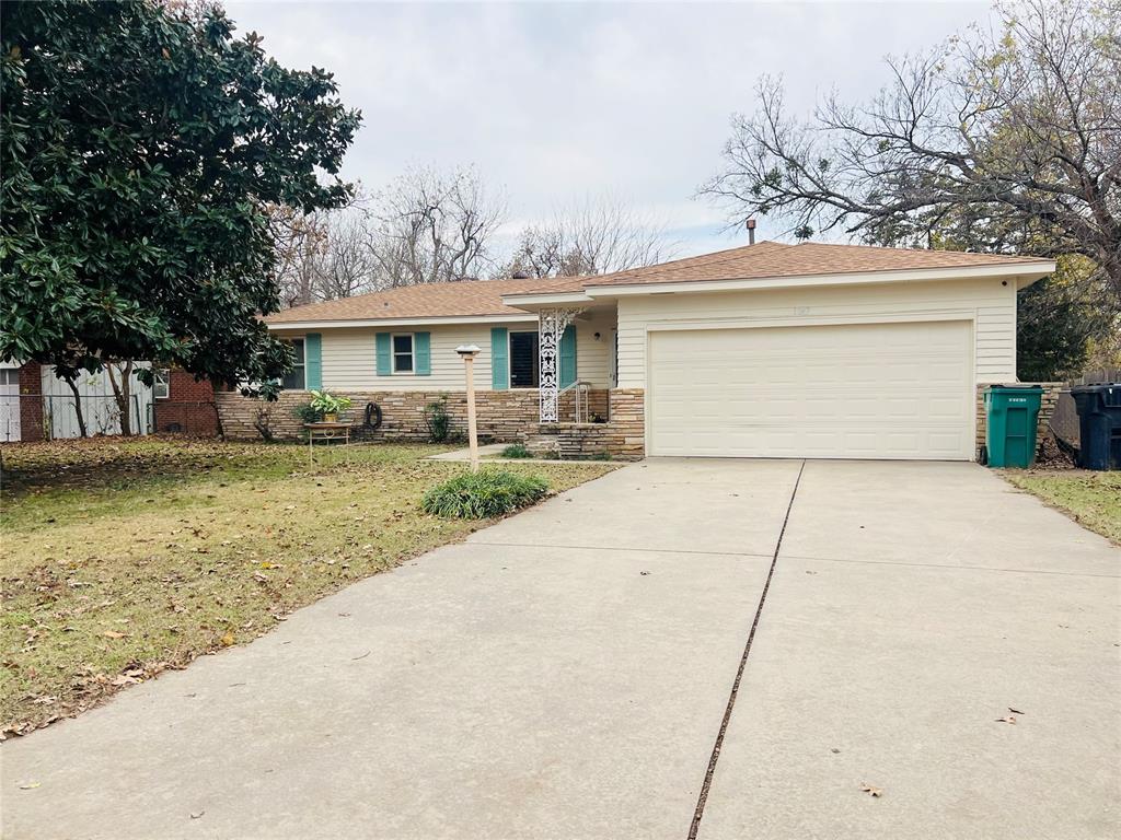 Finally, the home and oversized lot that fits your whole family and all yours or your guests vehicles at an affordable price! Won't last long though! This is a true 3,2,2 gem! It has been remarkably remodeled with granite tops throughout the whole house, wood accents, new cabinets and fixtures and more. Don’t let the opportunities to host large memorable yard parties, extra outdoor storages and all your tools and toys located at the comfort and convenience of your home! The spacious home and lot combo is definitely what you’ve been looking for! Book up your showings for this holiday season and start making beautiful memories with your little ones and loved ones as a whole!