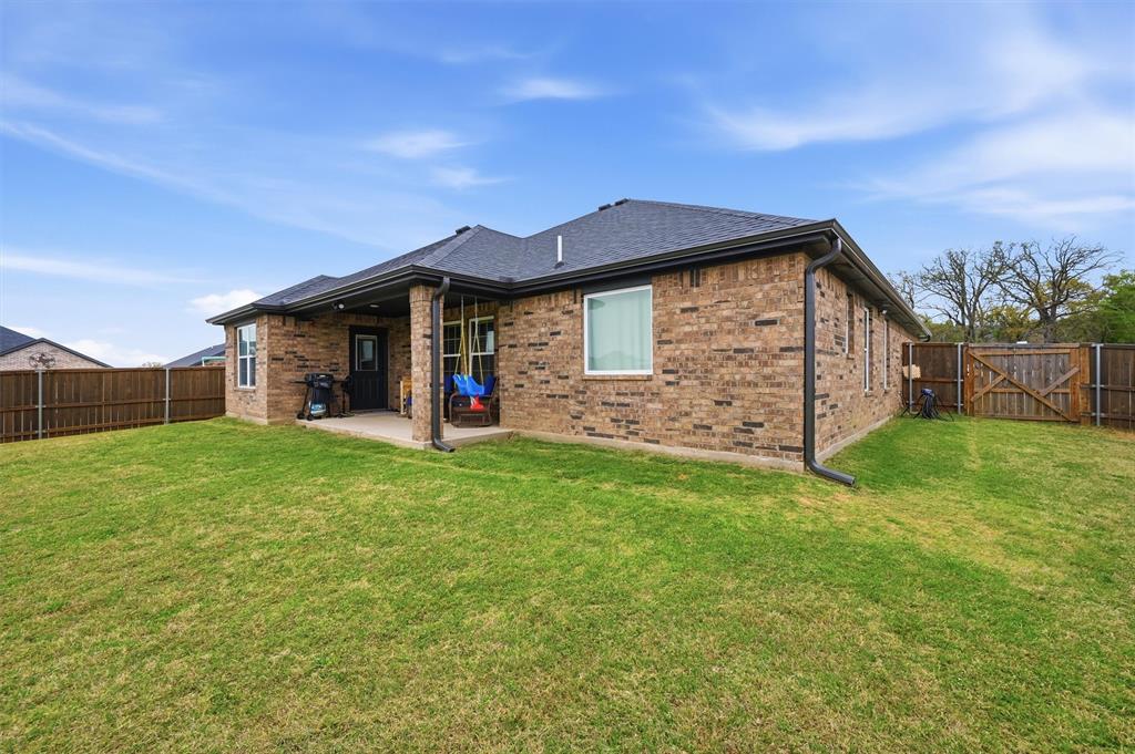 122 North Meadows